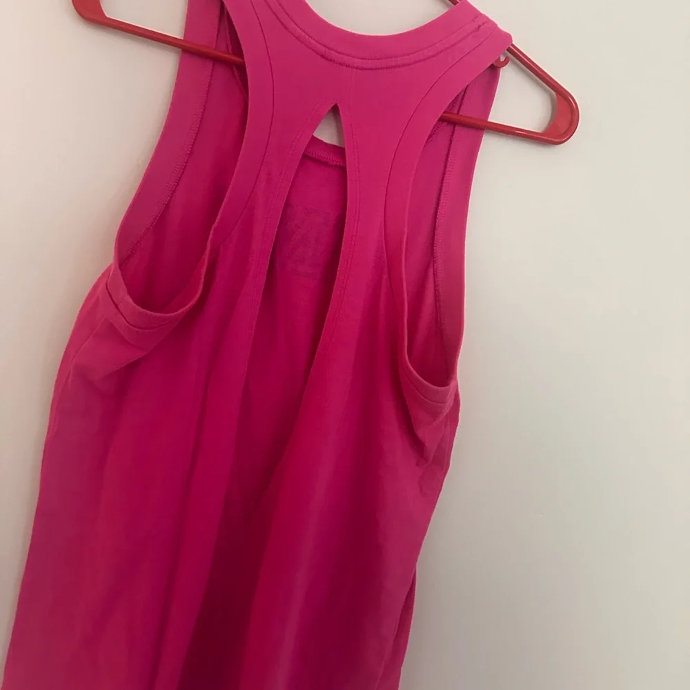 Victoria's Secret Pink Women’s Tank Top - Picture 3 of 4